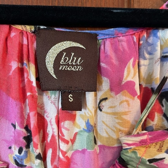 Blu Moon cold shoulder smocked hips mini dress size S - Picture 3 of 7